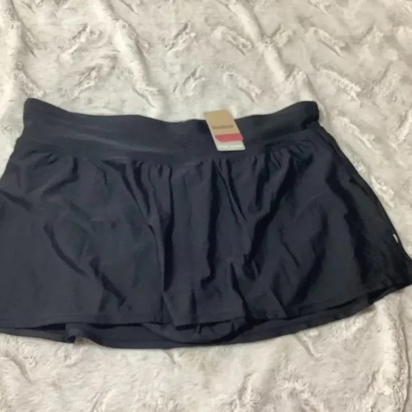 Reebok Other - reebok black bikini bottom with attached skirt size 18